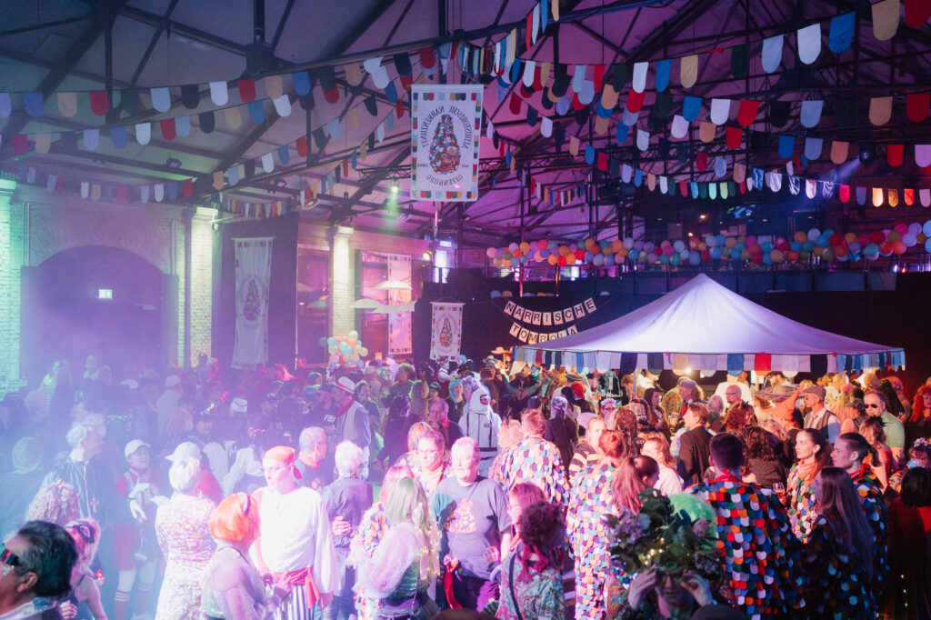 Fasent-Mändig-Reithalle